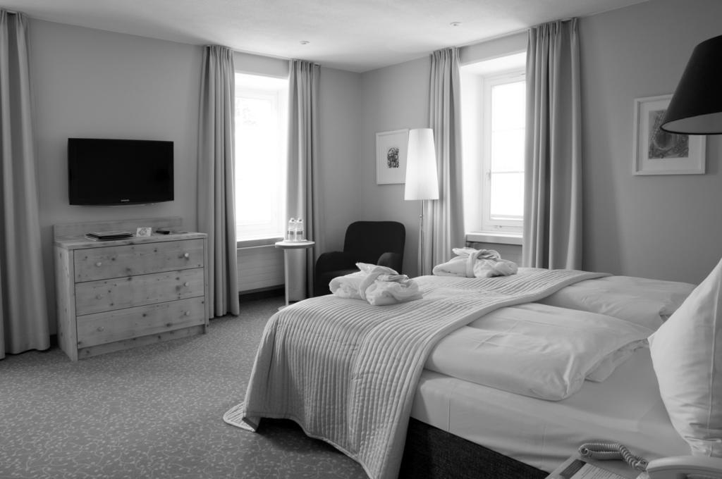 Hotel Sleep Only Pontresina Esterno foto